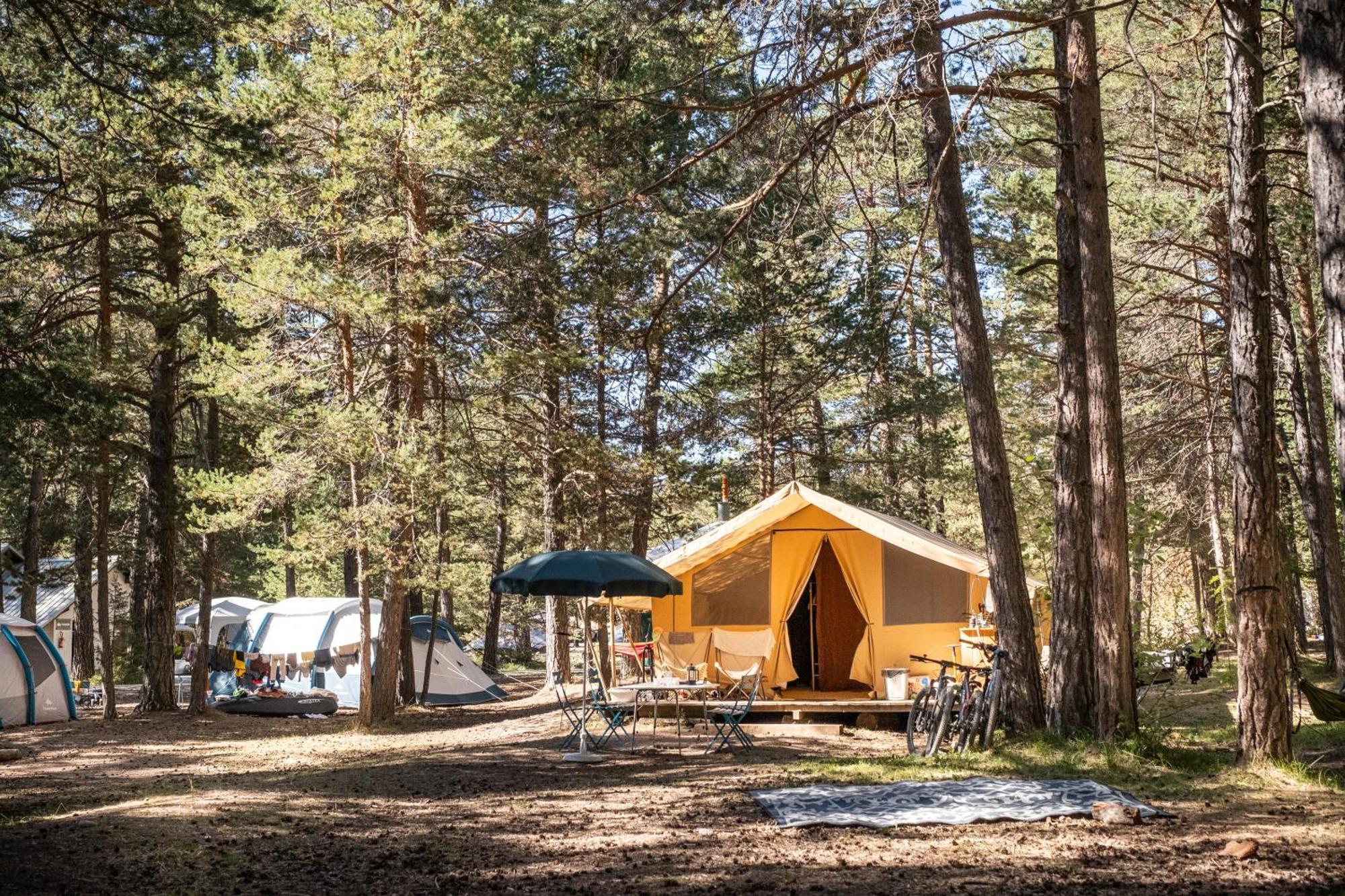 Huttopia La Claree Val-des-Prés Buitenkant foto